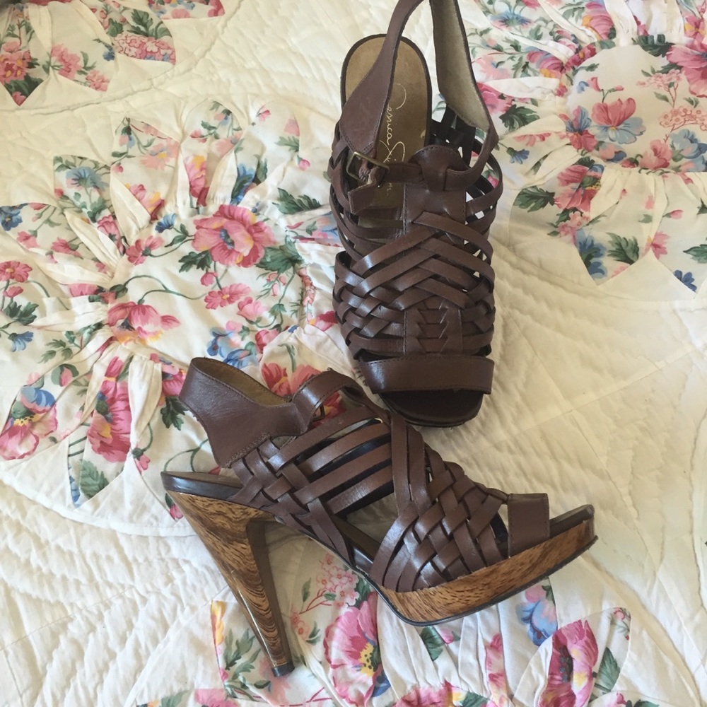 JESSICA SIMPSON DILANCO BROWN WOVEN HEELS 6B